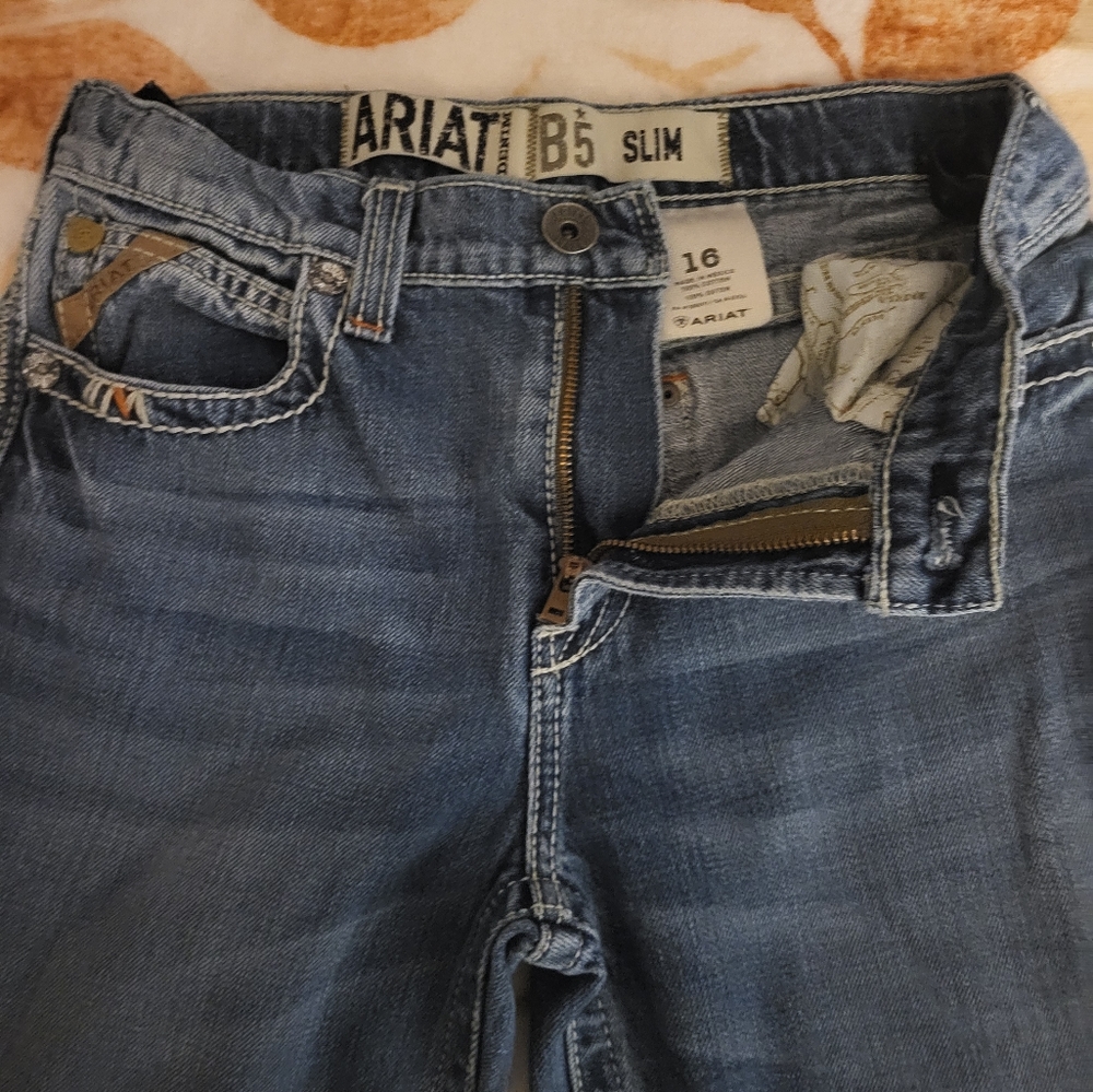 Buckle Jeans